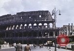 Standbild American Army Air Forces officers in Rom während Zweiten Weltkrieg Rom Italien, 1944, aus Sekunde 44 historischem Filmmaterial Videoclip 65675058911
