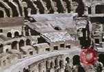 Standbild American Army Air Forces officers in Rom während Zweiten Weltkrieg Rom Italien, 1944, aus Sekunde 49 historischem Filmmaterial Videoclip 65675058911