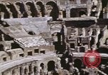 Standbild American Army Air Forces officers in Rom während Zweiten Weltkrieg Rom Italien, 1944, aus Sekunde 50 historischem Filmmaterial Videoclip 65675058911