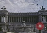 Standbild Palazzo Venezia und Piazza Venezia Rom Italien, 1944, aus Sekunde 17 historischem Filmmaterial Videoclip 65675058912