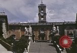 Standbild Palazzo Venezia und Piazza Venezia Rom Italien, 1944, aus Sekunde 32 historischem Filmmaterial Videoclip 65675058912