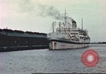 Standbild amerikanische Soldaten Hawaii USA, 1945, aus Sekunde 15 historischem Filmmaterial Videoclip 65675058916