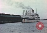 Standbild amerikanische Soldaten Hawaii USA, 1945, aus Sekunde 16 historischem Filmmaterial Videoclip 65675058916