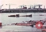 Standbild amerikanische Soldaten Hawaii USA, 1945, aus Sekunde 47 historischem Filmmaterial Videoclip 65675058916