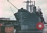 Standbild amerikanische Soldaten Hawaii USA, 1945, aus Sekunde 57 historischem Filmmaterial Videoclip 65675058916