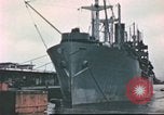 Standbild amerikanische Soldaten Hawaii USA, 1945, aus Sekunde 60 historischem Filmmaterial Videoclip 65675058916