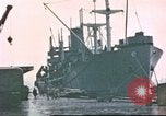 Standbild Liberty Schiffe Hawaii USA, 1945, aus Sekunde 8 historischem Filmmaterial Videoclip 65675058917