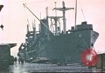Standbild Liberty Schiffe Hawaii USA, 1945, aus Sekunde 16 historischem Filmmaterial Videoclip 65675058917