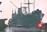 Standbild Liberty Schiffe Hawaii USA, 1945, aus Sekunde 17 historischem Filmmaterial Videoclip 65675058917