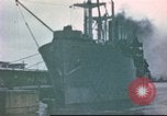 Standbild Liberty Schiffe Hawaii USA, 1945, aus Sekunde 26 historischem Filmmaterial Videoclip 65675058917