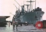 Standbild Liberty Schiffe Hawaii USA, 1945, aus Sekunde 32 historischem Filmmaterial Videoclip 65675058917