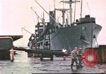Standbild Liberty Schiffe Hawaii USA, 1945, aus Sekunde 40 historischem Filmmaterial Videoclip 65675058917