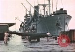 Standbild Liberty Schiffe Hawaii USA, 1945, aus Sekunde 45 historischem Filmmaterial Videoclip 65675058917