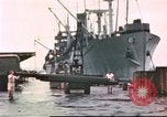 Standbild Liberty Schiffe Hawaii USA, 1945, aus Sekunde 46 historischem Filmmaterial Videoclip 65675058917