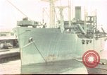Standbild Liberty Schiffe Hawaii USA, 1945, aus Sekunde 53 historischem Filmmaterial Videoclip 65675058917