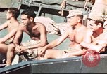 Standbild amerikanische Soldaten Pazifik, 1945, aus Sekunde 35 historischem Filmmaterial Videoclip 65675058919