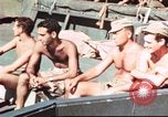 Standbild amerikanische Soldaten Pazifik, 1945, aus Sekunde 44 historischem Filmmaterial Videoclip 65675058919