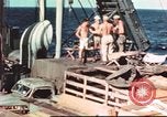 Standbild amerikanische Soldaten Pazifik, 1945, aus Sekunde 10 historischem Filmmaterial Videoclip 65675058920