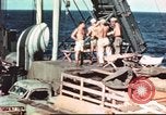 Standbild amerikanische Soldaten Pazifik, 1945, aus Sekunde 11 historischem Filmmaterial Videoclip 65675058920