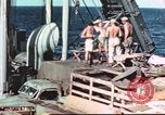 Standbild amerikanische Soldaten Pazifik, 1945, aus Sekunde 18 historischem Filmmaterial Videoclip 65675058920