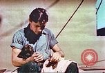 Standbild amerikanische Soldaten Pazifik, 1945, aus Sekunde 35 historischem Filmmaterial Videoclip 65675058922