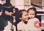 Immagine di Civili filippini Manila Filippine, 1945, secondo 21 filmato di repertorio 65675058931