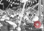 Standbild Mädchen tanzen um Maibäume San Francisco California USA, 1930, aus Sekunde 25 historischem Filmmaterial Videoclip 65675058941