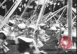 Standbild Mädchen tanzen um Maibäume San Francisco California USA, 1930, aus Sekunde 29 historischem Filmmaterial Videoclip 65675058941