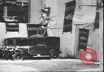 Standbild Stunts auf Fahrräder Berlin Deutschland, 1930, aus Sekunde 38 historischem Filmmaterial Videoclip 65675058945