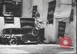 Standbild Stunts auf Fahrräder Berlin Deutschland, 1930, aus Sekunde 39 historischem Filmmaterial Videoclip 65675058945
