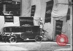 Standbild Stunts auf Fahrräder Berlin Deutschland, 1930, aus Sekunde 40 historischem Filmmaterial Videoclip 65675058945