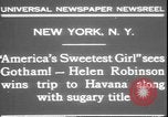 Standbild America's Sweetest Girl New York City USA, 1931, aus Sekunde 9 historischem Filmmaterial Videoclip 65675058952