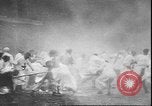 Standbild Studenten clash Liverpool England, 1931, aus Sekunde 27 historischem Filmmaterial Videoclip 65675058955