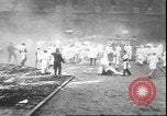 Standbild Studenten clash Liverpool England, 1931, aus Sekunde 30 historischem Filmmaterial Videoclip 65675058955