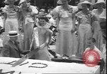 Standbild größte Erdbeere Gebäck Lebanon Oregon USA, 1935, aus Sekunde 7 historischem Filmmaterial Videoclip 65675058967