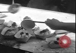 Standbild größte Erdbeere Gebäck Lebanon Oregon USA, 1935, aus Sekunde 15 historischem Filmmaterial Videoclip 65675058967