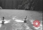 Image aquaplaning Boulder City Nevada USA, 1935, de la seconde 5 séquences d'archives historiques vidéo 65675058970