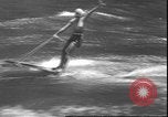 Image aquaplaning Boulder City Nevada USA, 1935, de la seconde 14 séquences d'archives historiques vidéo 65675058970