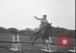 Standbild Carlton College Girls Northfield Minnesota USA, 1935, aus Sekunde 33 historischem Filmmaterial Videoclip 65675058972