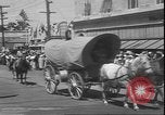 Standbild Parade Auburn California USA, 1935, aus Sekunde 43 historischem Filmmaterial Videoclip 65675058973