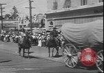 Standbild Parade Auburn California USA, 1935, aus Sekunde 46 historischem Filmmaterial Videoclip 65675058973