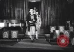 Immagine di Visualizzazione di modelli Los Angeles California USA, 1937, secondo 8 filmato di repertorio 65675058988