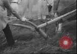 Image charrue en acier trempé Grand Detour Illinois USA, 1937, de la seconde 17 séquences d'archives historiques vidéo 65675058992