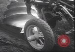 Image charrue en acier trempé Grand Detour Illinois USA, 1937, de la seconde 34 séquences d'archives historiques vidéo 65675058992