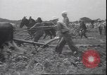 Image charrue en acier trempé Grand Detour Illinois USA, 1937, de la seconde 43 séquences d'archives historiques vidéo 65675058992