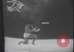 Immagine di Wrestling subacqueo Palm Springs California USA, 1939, secondo 32 filmato di repertorio 65675059010