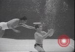Immagine di Wrestling subacqueo Palm Springs California USA, 1939, secondo 33 filmato di repertorio 65675059010