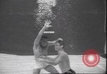 Immagine di Wrestling subacqueo Palm Springs California USA, 1939, secondo 46 filmato di repertorio 65675059010