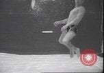 Immagine di Wrestling subacqueo Palm Springs California USA, 1939, secondo 48 filmato di repertorio 65675059010