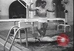 Immagine di Wrestling subacqueo Palm Springs California USA, 1939, secondo 57 filmato di repertorio 65675059010